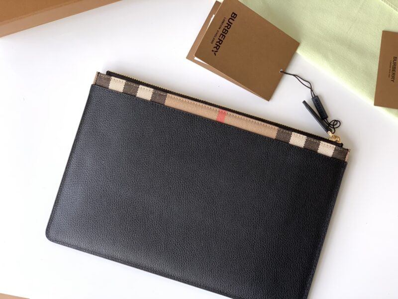 Burberry Wallet-30 x 20 CM - Image 4