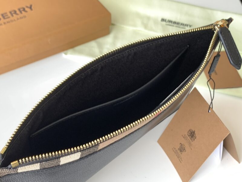 Burberry Wallet-30 x 20 CM - Image 7