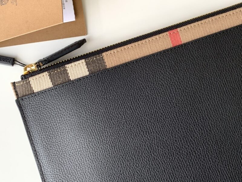 Burberry Wallet-30 x 20 CM - Image 9