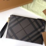 Burberry Wallet-30 x 20 CM