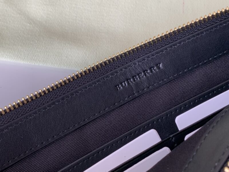 Burberry Wallet-30 x 20 CM - Image 8