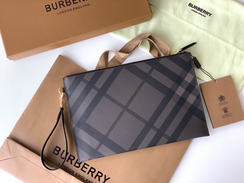 Burberry Wallet-30 x 20 CM - Image 9