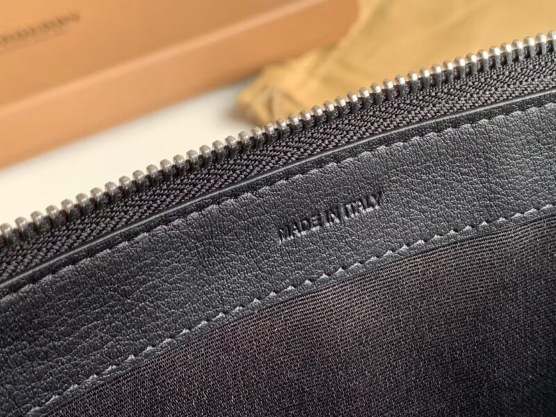 Burberry Wallet-30*19.5CM - Image 4