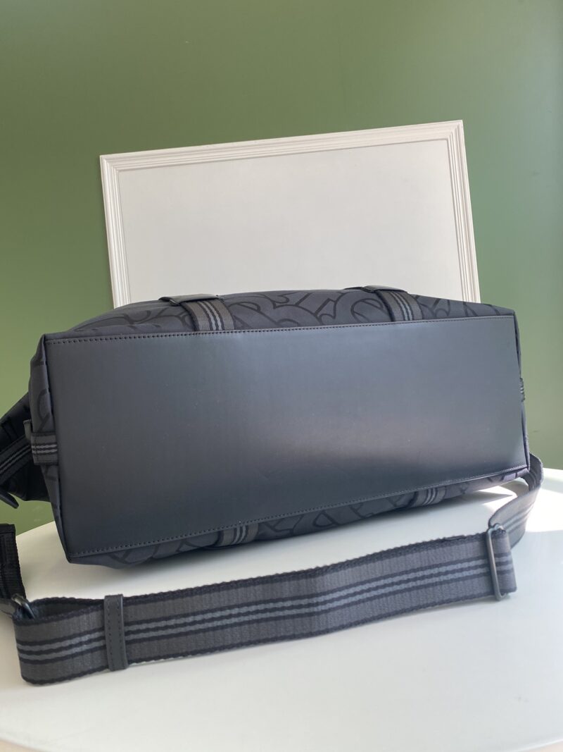 Burberry Top Handbags-50x19x29CM - Image 7