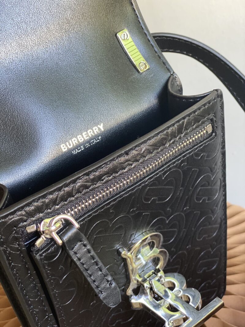 Burberry Robin Bag-13.5 x 4.5 x 19CM - Image 9