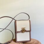 Burberry Robin Bag-13.5 x 4.5 x 19CM