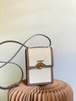 Burberry Robin Bag-13.5 x 4.5 x 19CM