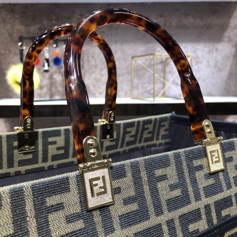 Fendi Tote-40*17*37 CM - Image 4