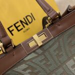 Fendi PeekabooTote-41*29*16CM - Image 4