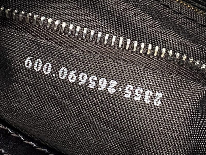 Fendi Vintage Handbags-13×8×19CM - Image 4