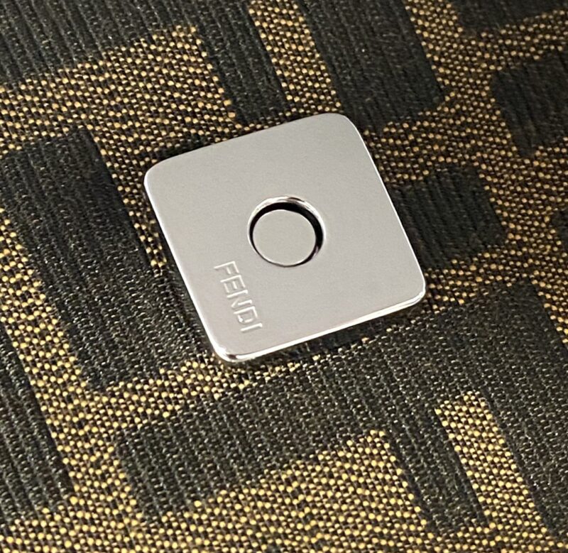 Fendi Vintage Handbags-13×8×19CM - Image 6