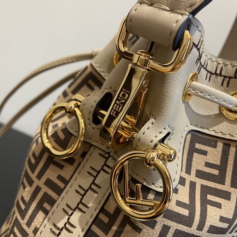 Fendi Mini Mon Tresor Bag -12x18x10CM - Image 4