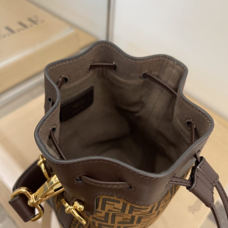 Fendi Mini Mon Tresor Bag -12x18x10CM - Image 3