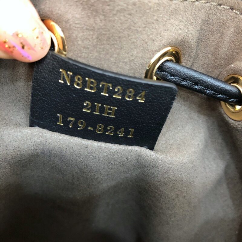 Fendi Mini Mon Tresor Bag -12x18x10CM - Image 3