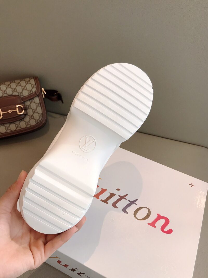 Louis Vuitton Archlight Sneaker - Image 5