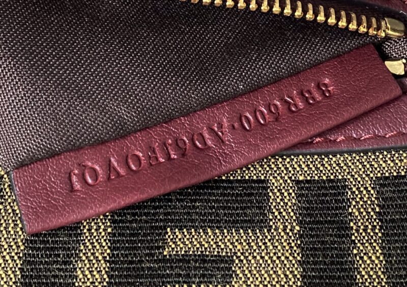 Fendi Medium Baguette Bag-26x15x4CM - Image 2