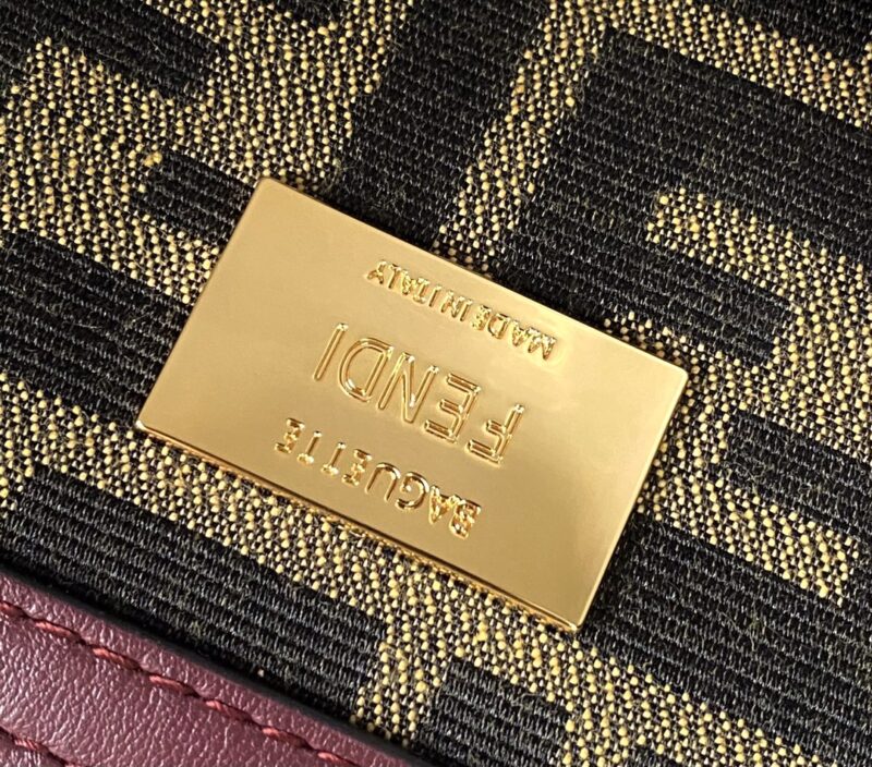 Fendi Medium Baguette Bag-26x15x4CM - Image 9