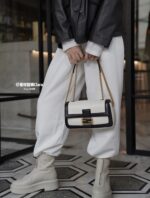 Fendi Medium Baguette Bag-26x15x4CM - Image 15