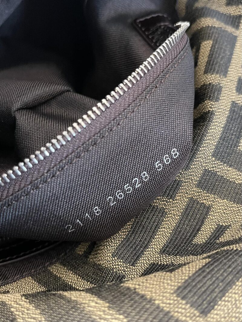 FendI Small Bag-14x10x21CM - Image 2