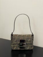 FendI Small Baguette Bag-20x15x9CM