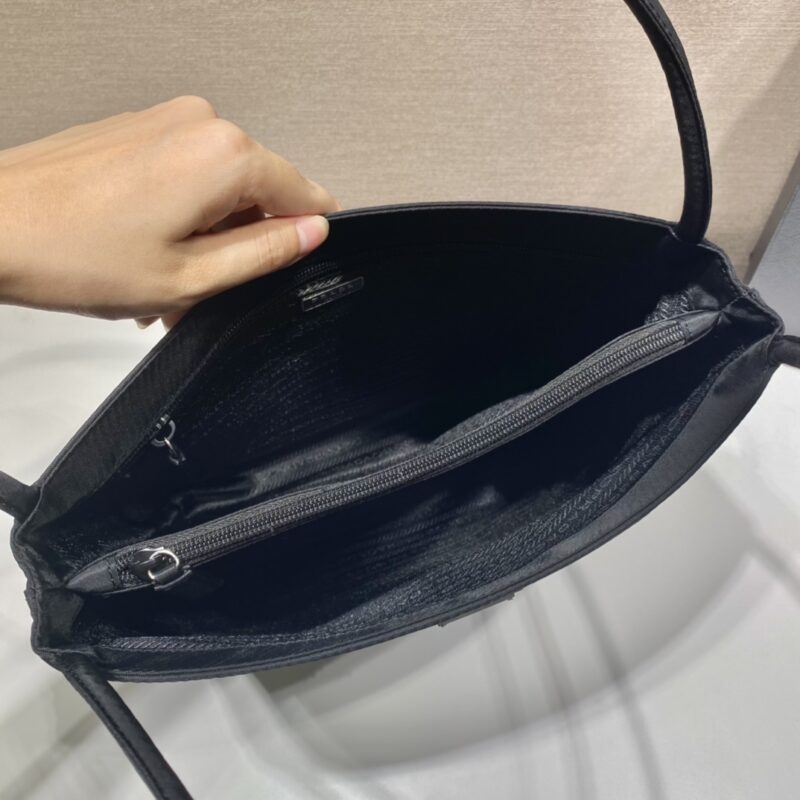 Prada Tote-B6242 - Image 7