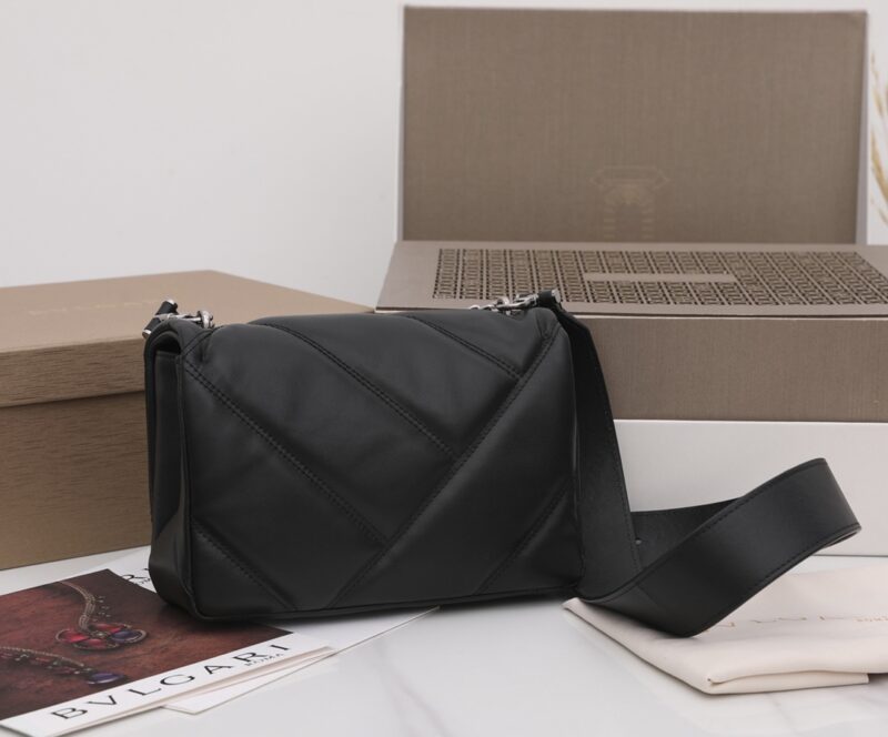 Bvlgari Serpenti Cabochon Bag-22.5 X 15 X 10 CM - Image 5