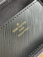 Louis Vuitton Twist MM-23*18*8CM - Image 4