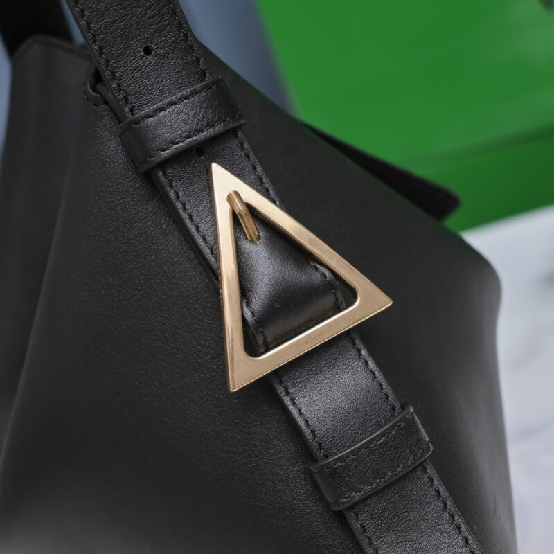 Bottega VenetaCradle Tote-30x23x16CM - Image 3