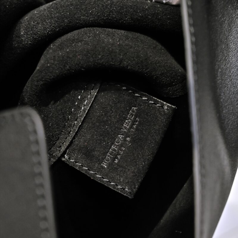 Bottega VenetaCradle Tote-30x23x16CM - Image 8