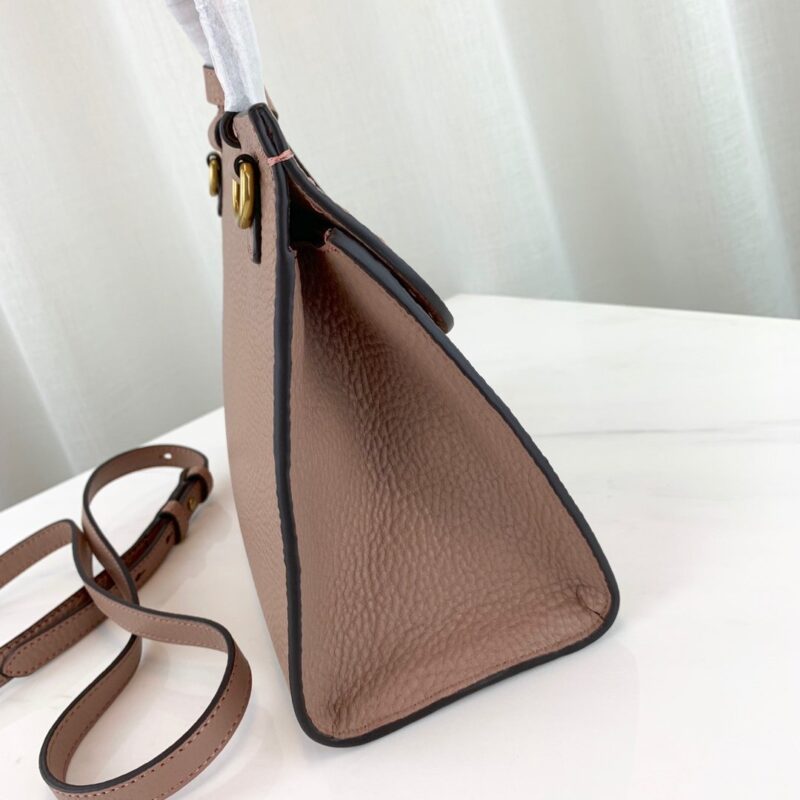 Gucci Handbags-31.5*23*13CM - Image 8