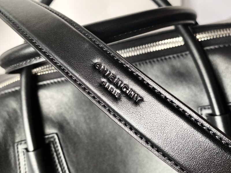 Gienvchy Antigona Soft Tote-30*8*25&45*9*35CM - Image 6