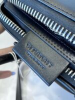 Gienvchy Antigona Tote - Image 3