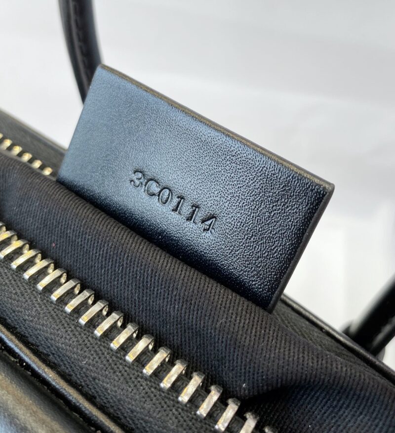 Gienvchy Antigona Tote - Image 2