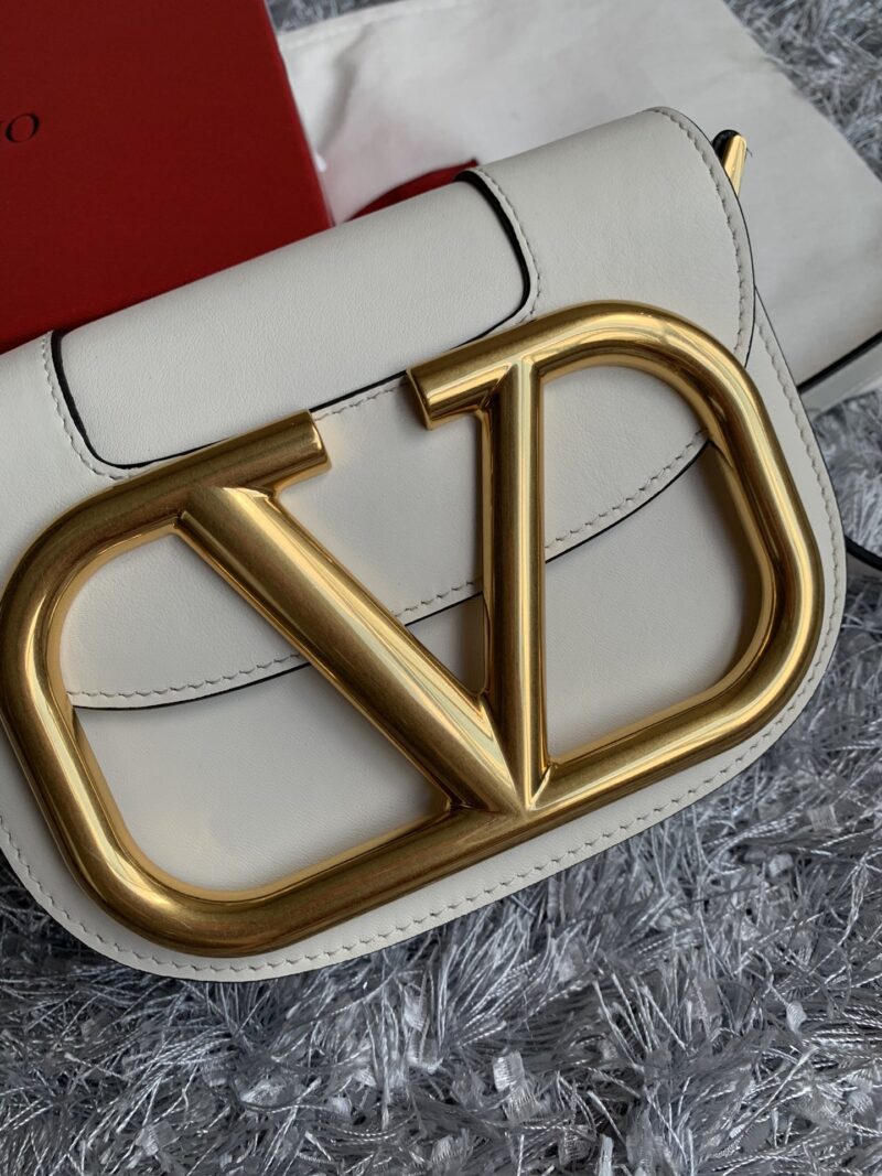 Valentino Garavani Supervee Handbags-18*8*15CM - Image 6