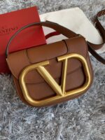 Valentino Garavani Supervee Handbags-18*8*15CM