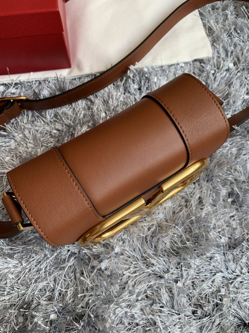 Valentino Garavani Supervee Handbags-18*8*15CM - Image 8