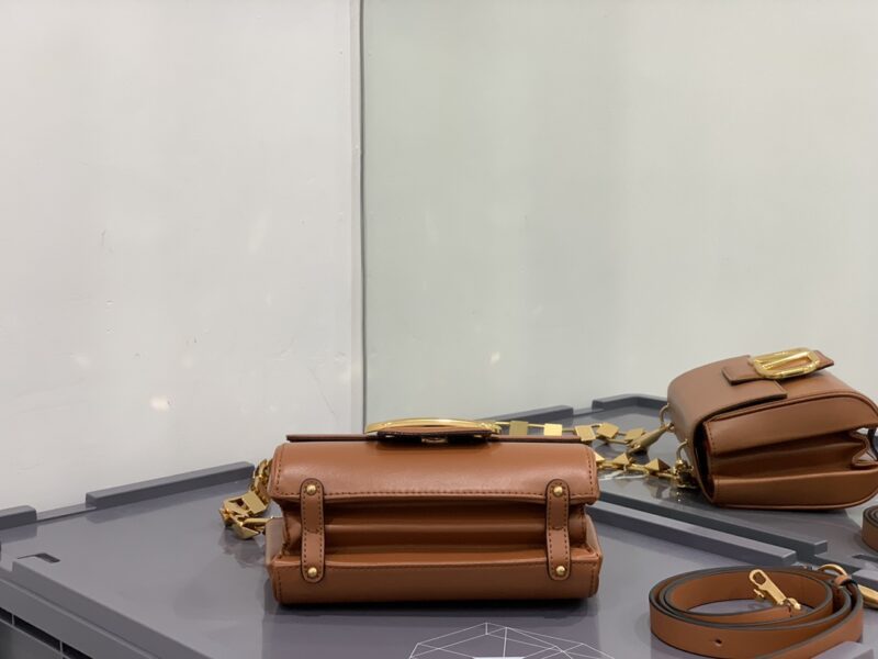 Valentino Handbags-20*15*7CM - Image 4