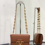 Valentino Handbags-20*15*7CM