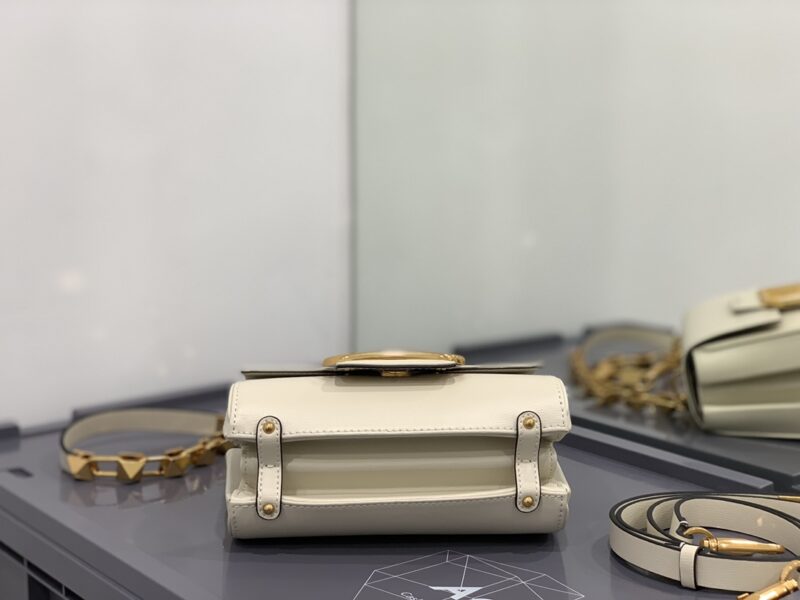 Valentino Handbags-20*15*7CM - Image 6