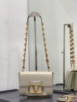 Valentino Handbags-20*15*7CM