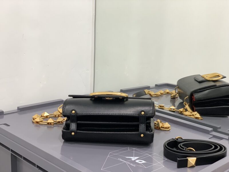 Valentino Handbags-20*15*7CM - Image 2