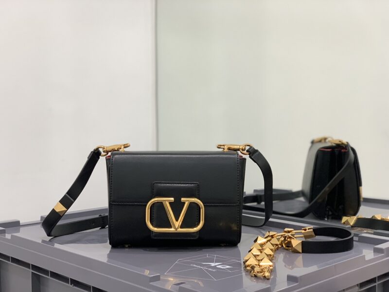 Valentino Handbags-20*15*7CM - Image 4