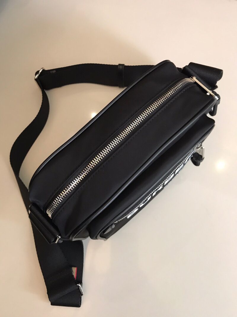 Burberry Crossbody Handbag-22*16*7CM - Image 3