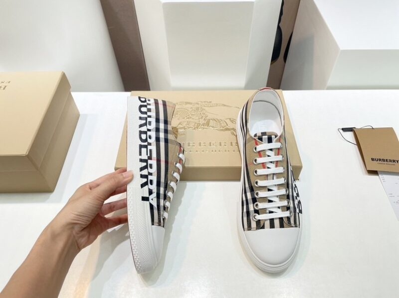 Burberry Sneakers - Image 8