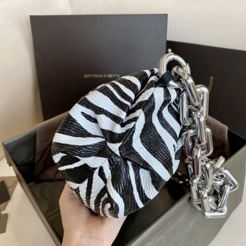 Bottega Veneta The Chain Pouch-31*12*16cm - Image 2