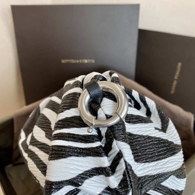 Bottega Veneta The Chain Pouch-31*12*16cm - Image 5