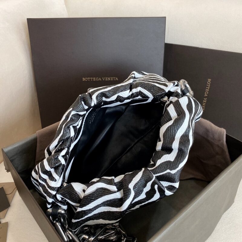 Bottega Veneta The Chain Pouch-31*12*16cm - Image 7