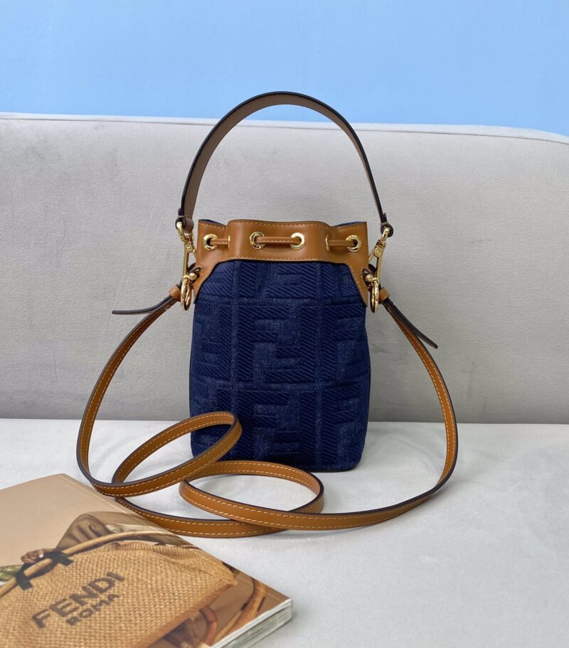 Fendi Mini Mon Tresor Bag -12x18x10CM - Image 8