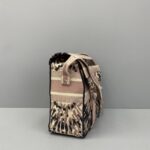 Diro Oblique Messenger Bag-27x28x11CM - Image 5