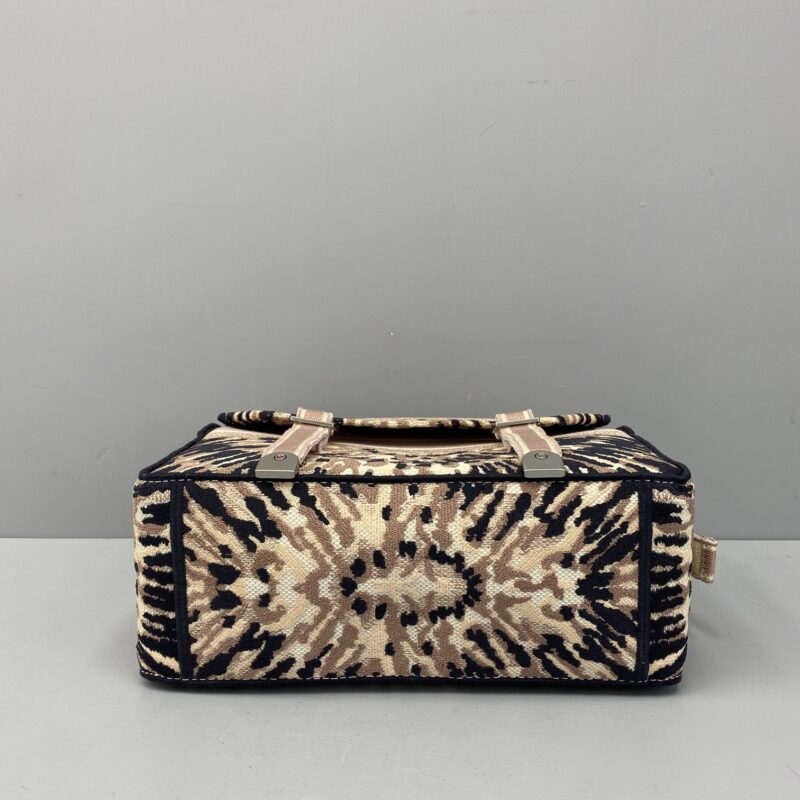 Diro Oblique Messenger Bag-27x28x11CM - Image 7